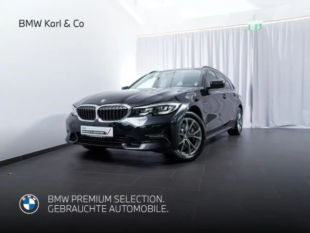 BMW 3 Serie 330 xDrive Sport Line Touring 330e