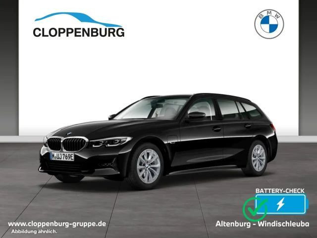 BMW 3 Serie 320 Touring Advantage pakket 320e