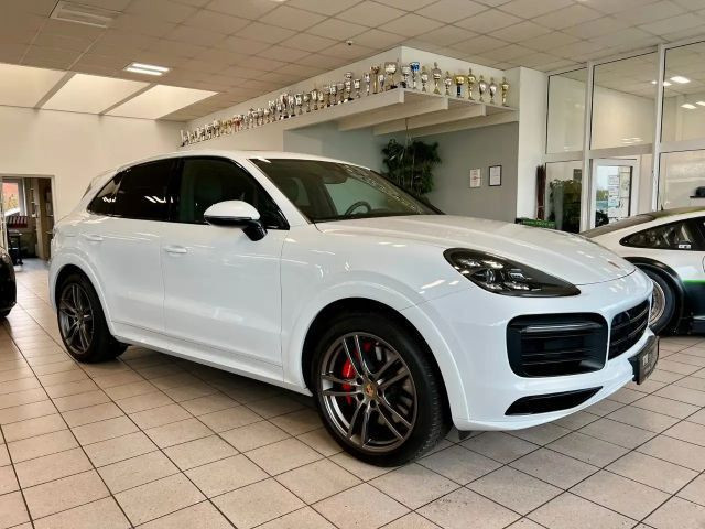 Porsche Cayenne GTS