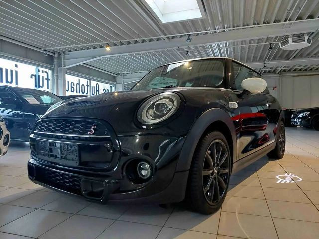 Mini Cooper S SportAut NaviPlus DAB SportLederSitze Sitzhzg PDC