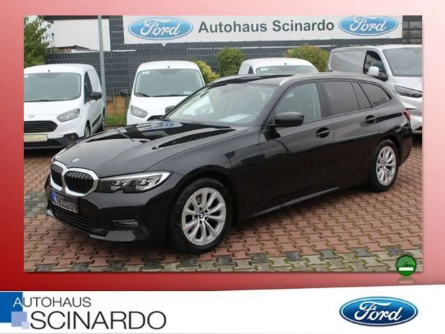 BMW 3 Serie 318 Touring Advantage pakket 318d