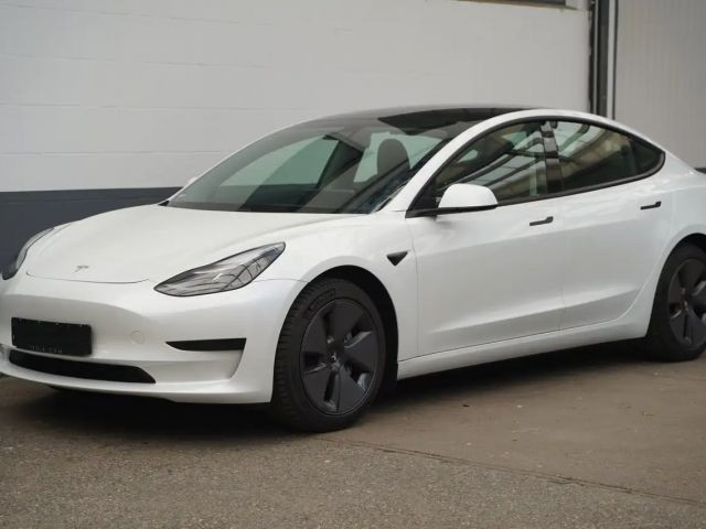 Tesla Model 3 Standard Range