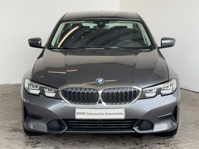 BMW 3 Serie 320 Sport Line Sedan 320e