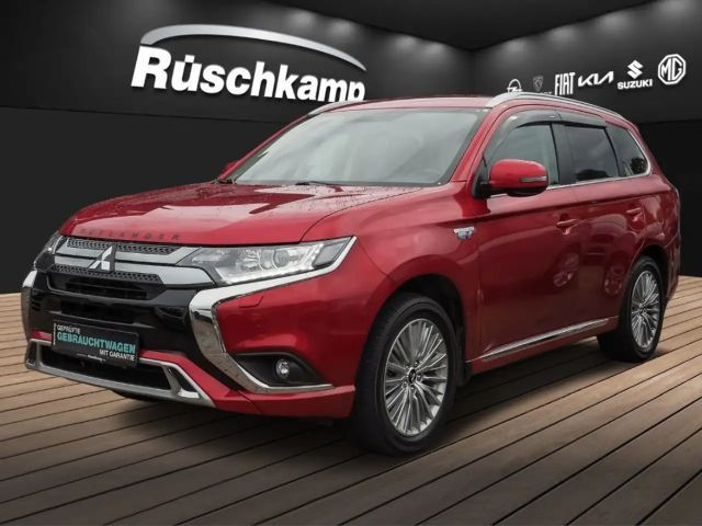 Mitsubishi Outlander PHEV 4WD