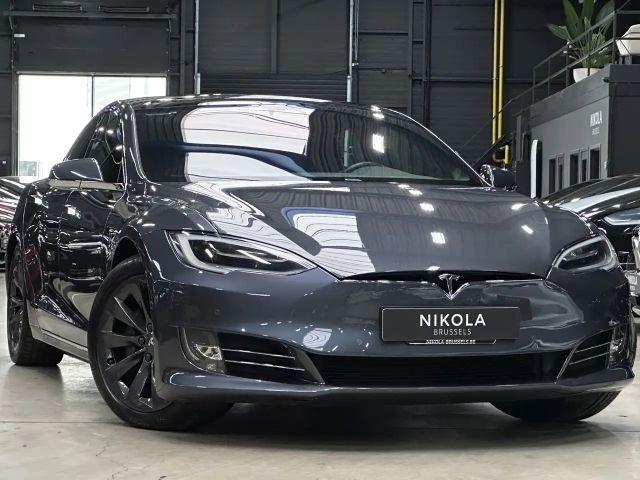 Tesla Model S Long Range 100D