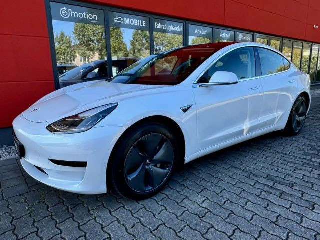 Tesla Model 3 Standard Range