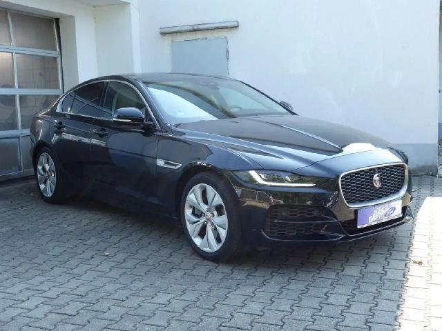 Jaguar XE S