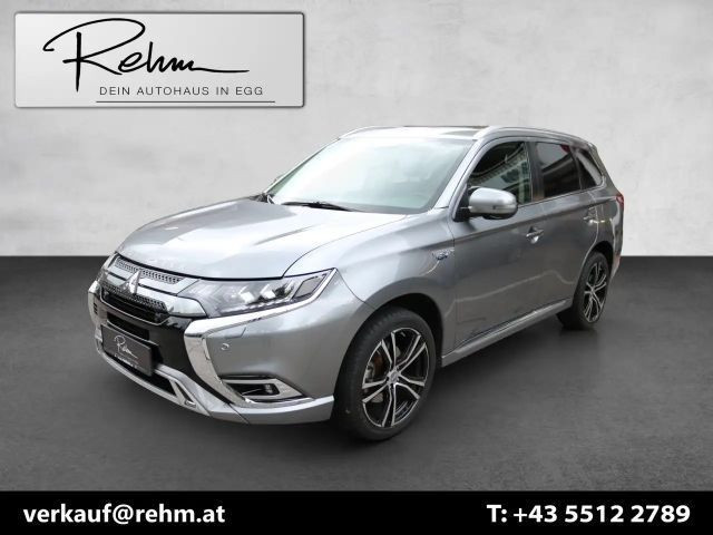 Mitsubishi Outlander Intense PHEV 4WD