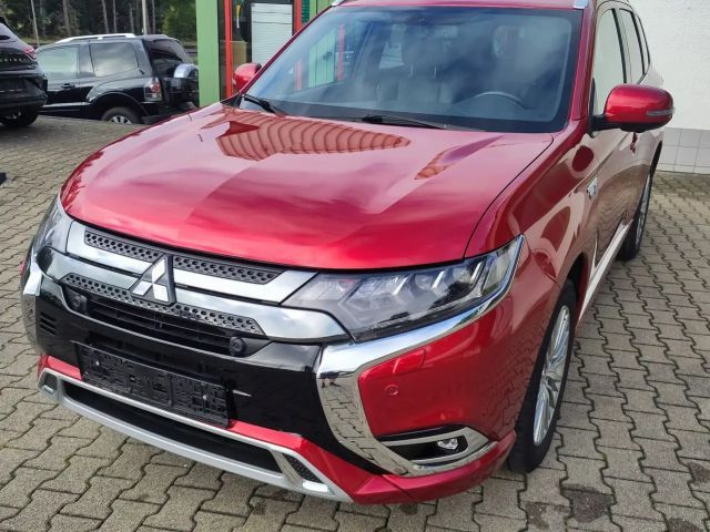 Mitsubishi Outlander PHEV 4WD