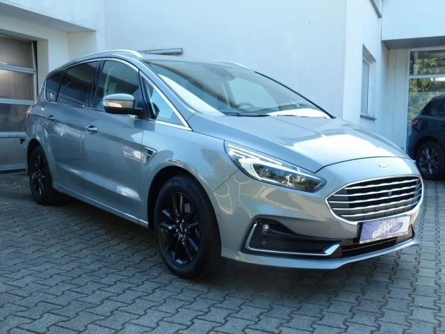 Ford S-Max Titanium