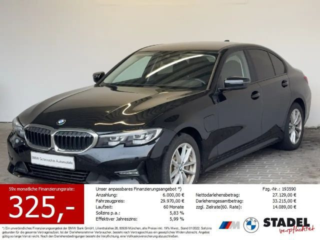 BMW 3 Serie 330 Advantage pakket Sedan 330e