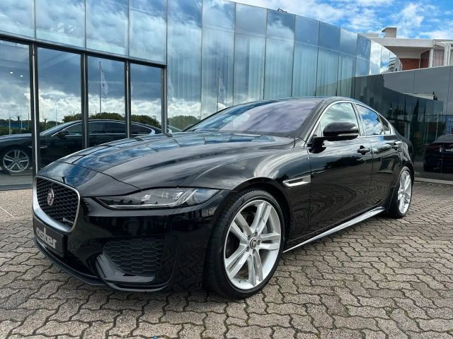 Jaguar XE R-Dynamic SE P250