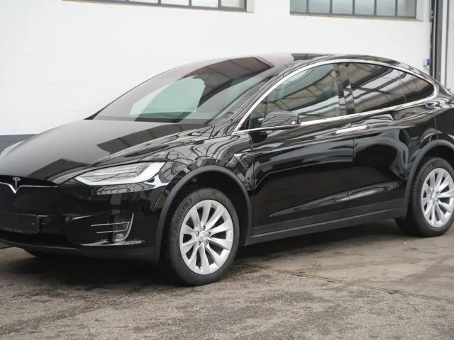 Tesla Model X 100D