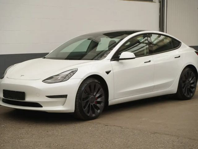 Tesla Model 3 Performance