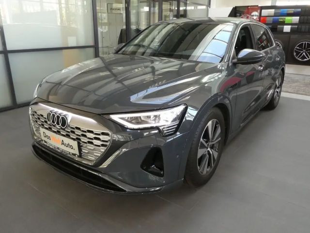 Audi Q8 e-tron Quattro Business 55