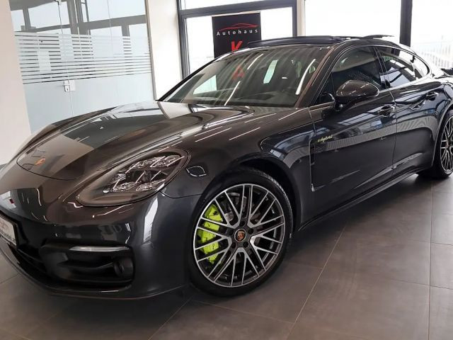 Porsche Panamera E-Hybrid Coupé 4