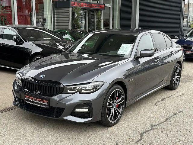 BMW 3 Serie 330 xDrive Sedan 330e