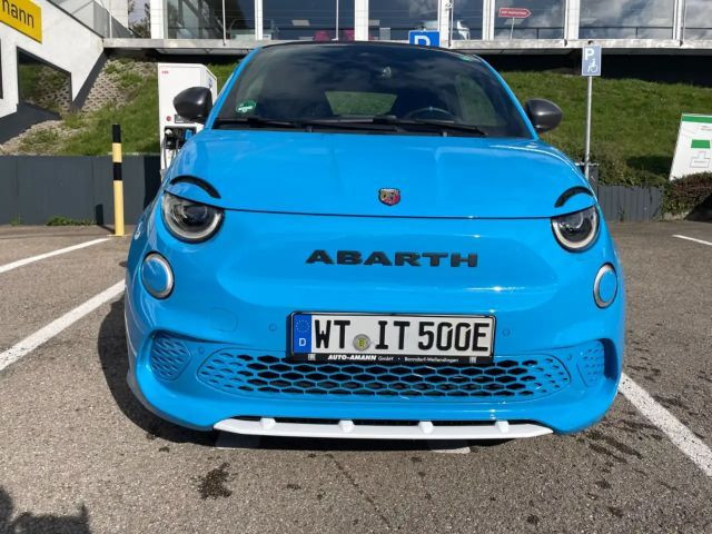 Abarth 500e Scorpionissima Cabrio