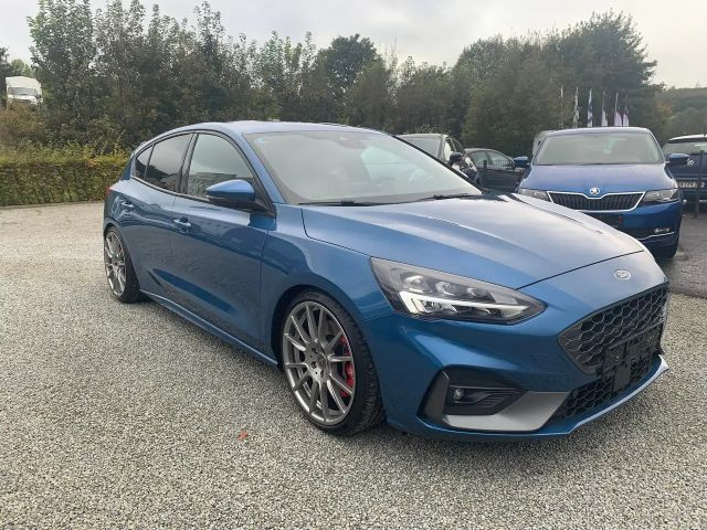 Ford Focus ST Line