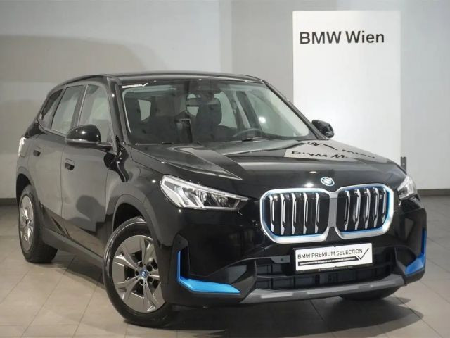 BMW iX1 xDrive30