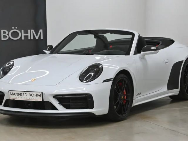 Porsche 992 GTS Cabrio Carrera