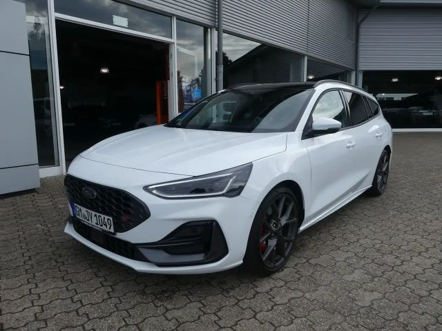 Ford Focus EcoBoost ST Line