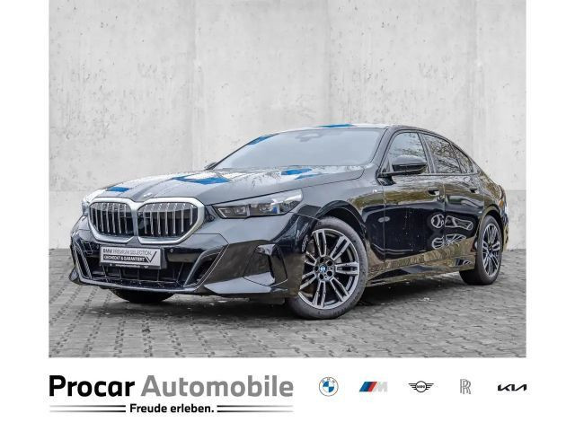 BMW 5 Serie 520 M-Sport Sedan 520i