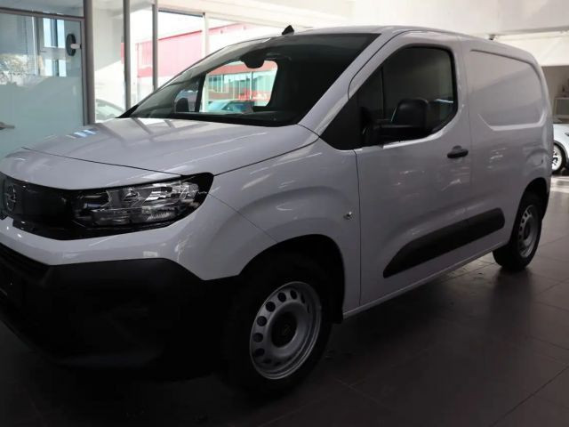 Opel Combo Cargo M Light 650kg 1.5 BlueHDI 131PS AT.