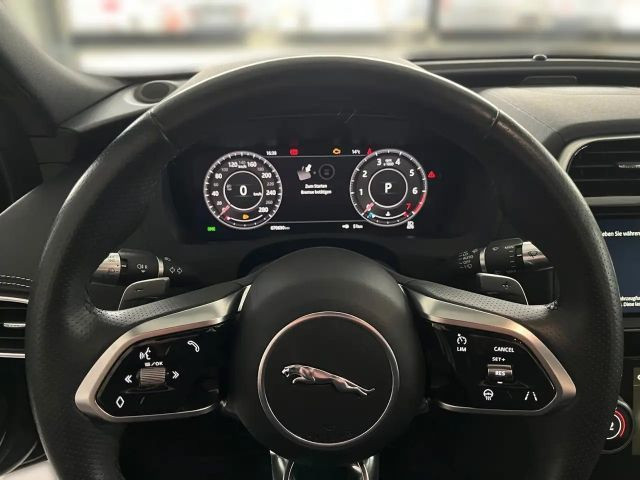 Jaguar XE R-Dynamic P250