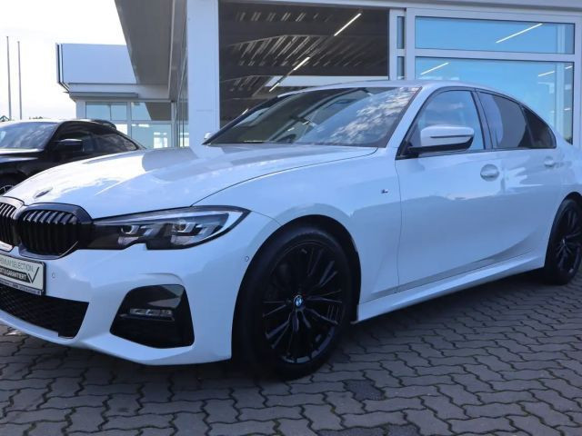 BMW 3 Serie 320 M-Sport Sedan 320i