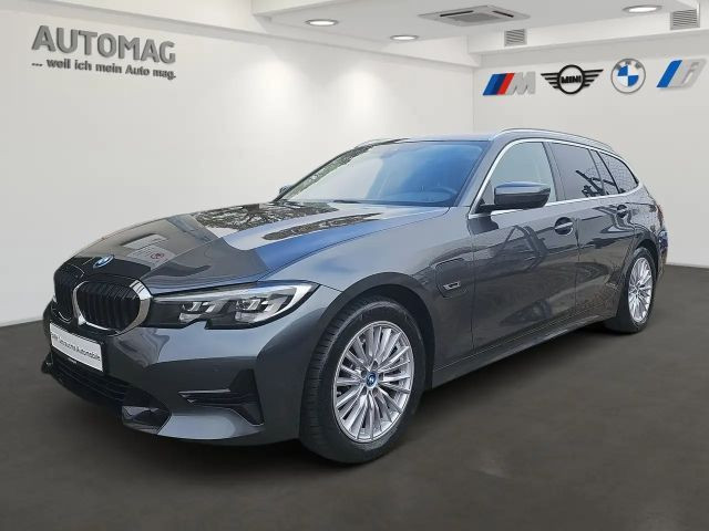 BMW 3 Serie 320 Sport Line Touring 320e