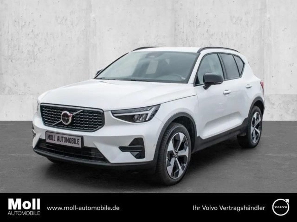 Volvo XC40 Plus Dark