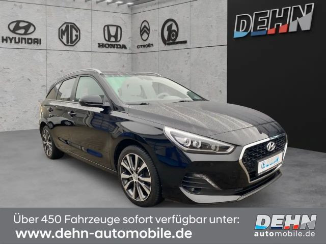 Hyundai i30 CRDi Yes 1.6