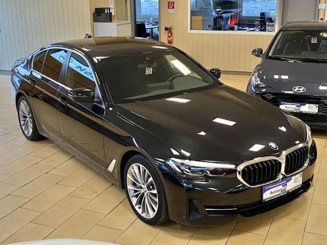 BMW 5 Serie 530 Business Line Sedan 530e