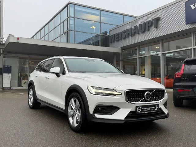 Volvo V60 Cross Country AWD Ultimate