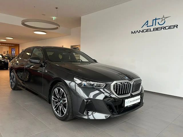 BMW 5 Serie 520 M-Sport xDrive Sedan 520d