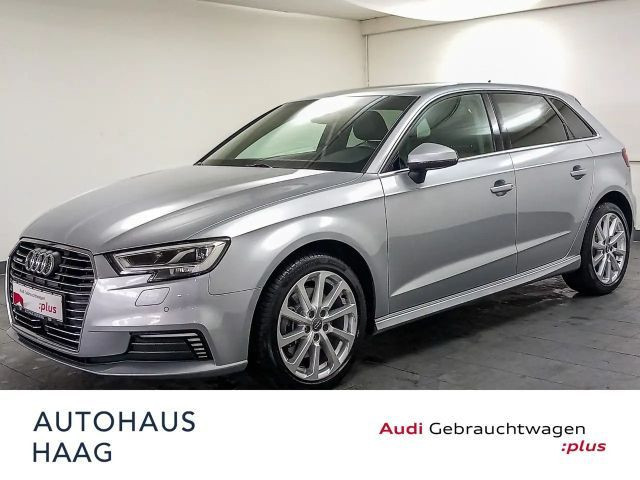 Audi A3 Sportback Sedan e-tron Business