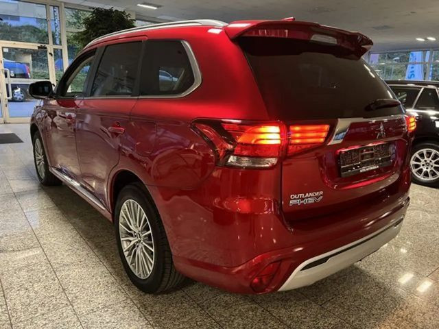 Mitsubishi Outlander PHEV 4WD