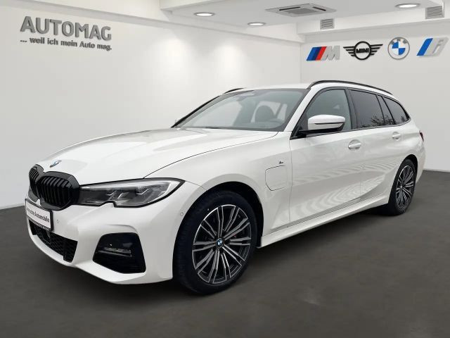 BMW 3 Serie 330 M-Sport xDrive Touring 330e