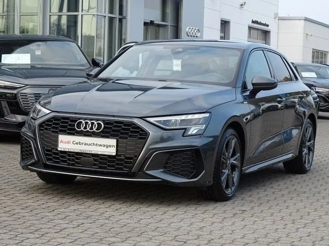 Audi A3 Sportback Sedan S-Line 35 TFSI