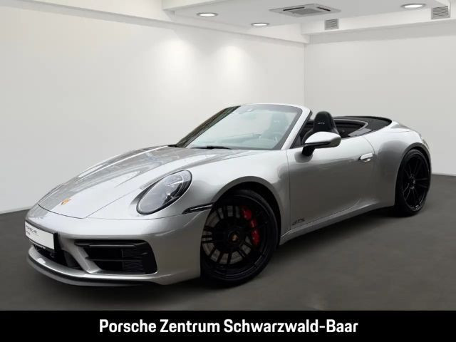 Porsche 992 GTS Cabrio Carrera 4