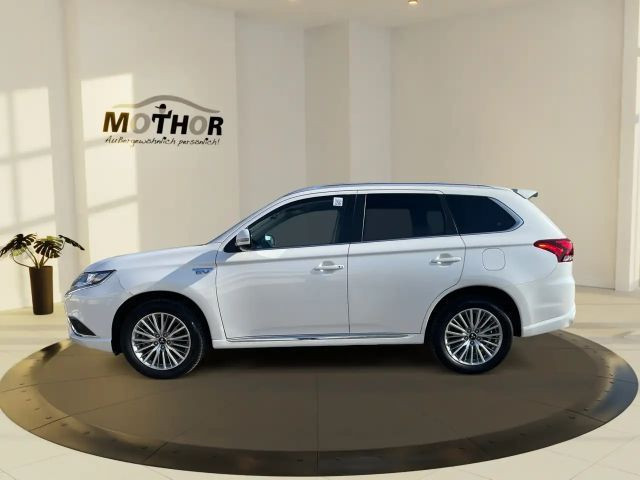 Mitsubishi Outlander PHEV 4WD