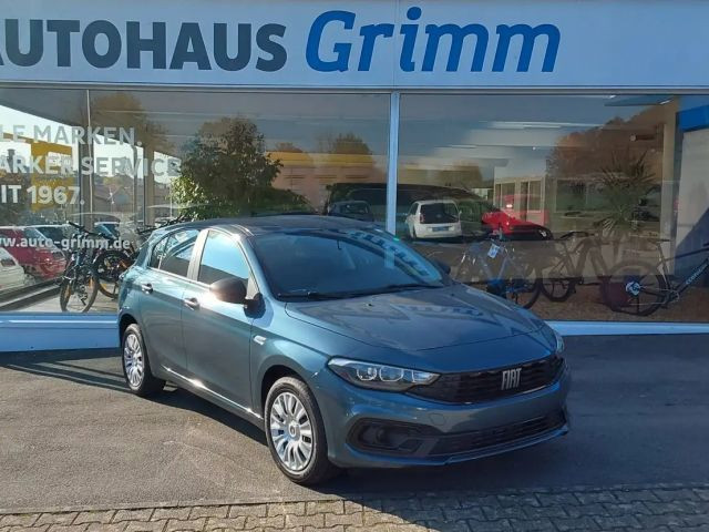 Fiat Tipo 1.5 GSE Hybrid HB "Klima, Freisprech, DAB" uvm