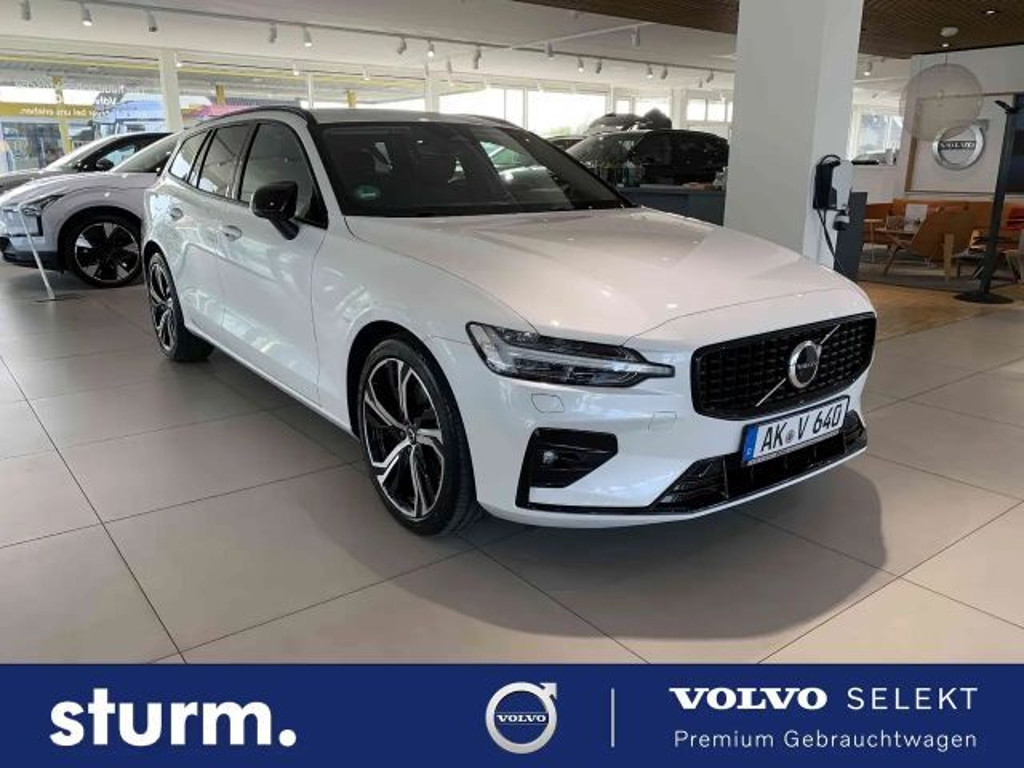 Volvo V60 Plus Dark