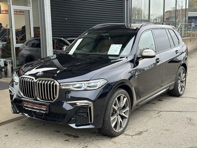 BMW X7 M50i