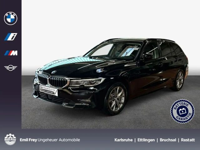 BMW 3 Serie 330 Sport Line Touring 330e