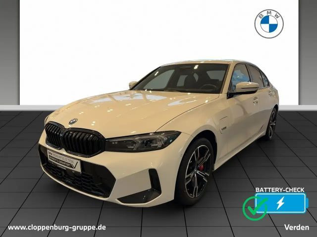 BMW 3 Serie 330 M-Sport Sedan 330e