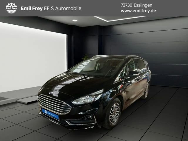 Ford S-Max Titanium