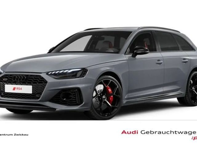 Audi RS4 Avant Quattro