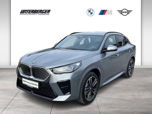 BMW iX2 xDrive30